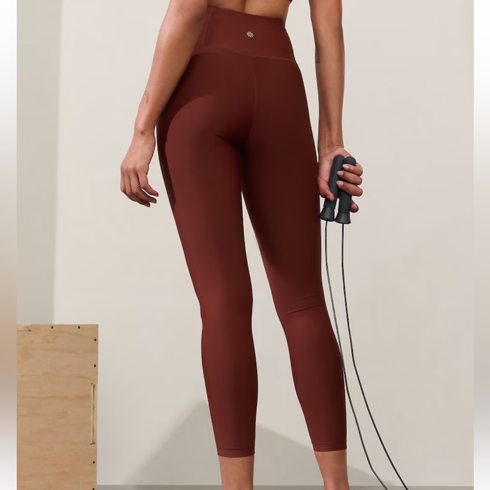Athleta Interval High Rise Leggings - Small Cherrywood